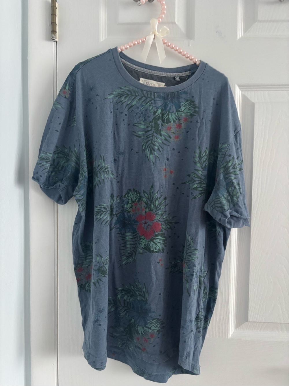 Free Planet Blue Tropical Leaf & Hibiscus Short-Sleeve Tee
